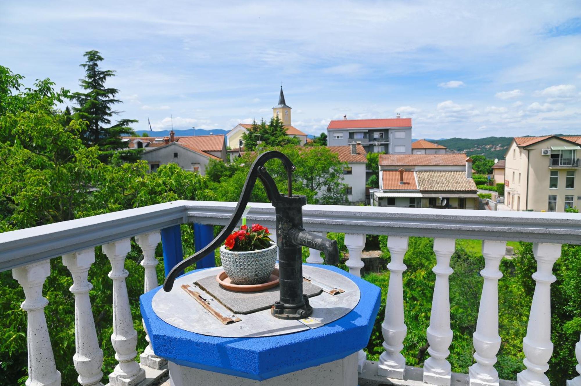Apartment Biondi *